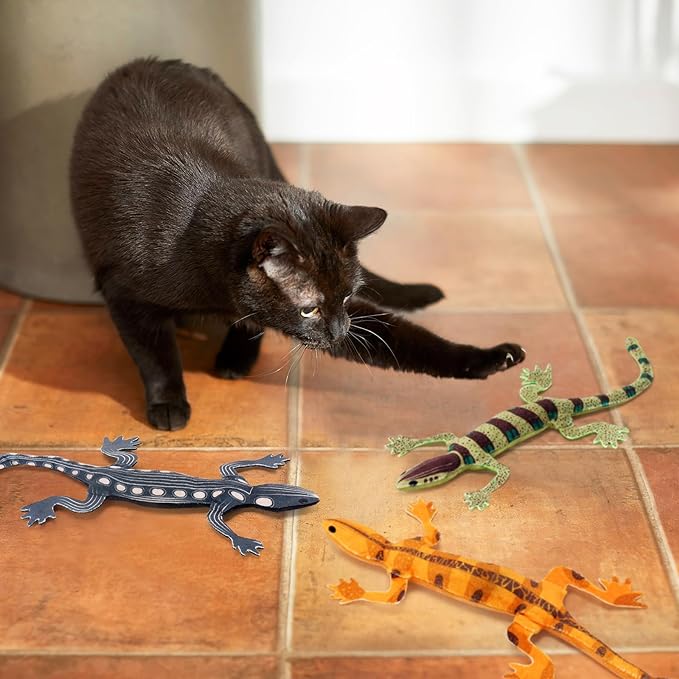 CiyvoLyeen Lizard Catnip Toys Chew Bite Resistant Toys for Indoor Cats Boredom Relief Teeth Cleaning Interactive Funny Cute Kitten Cat Lover Gifts Christmas Birthday Presents Set of 4